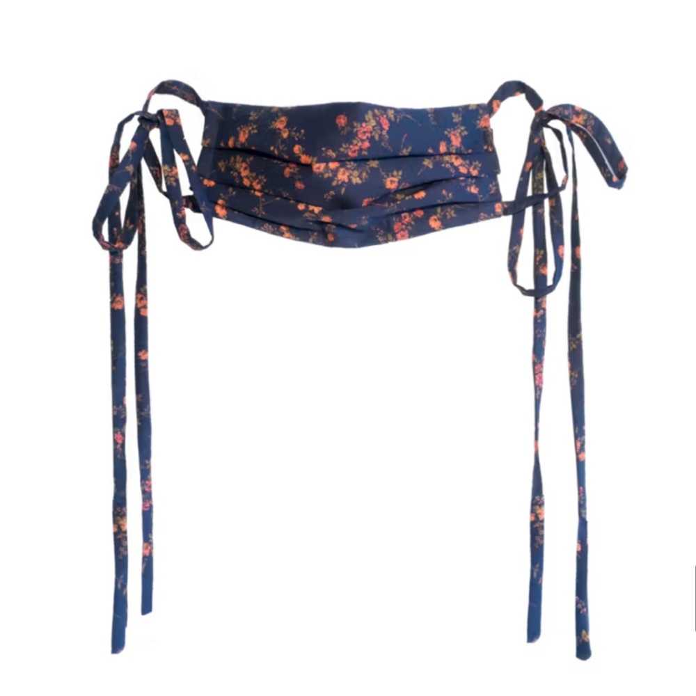 NWOT Araks Liberty Elizabeth navy floral face mask